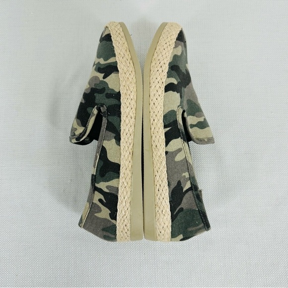 Esprit Size 7.5 Erika Green Camouflage Espadrilles Slip On Flats - Picture 7 of 12